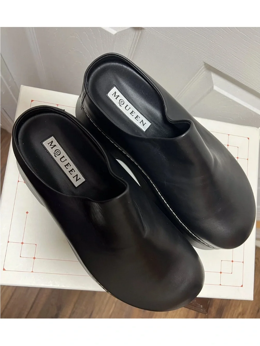 ALEXANDER McQUEEN Black Platform Mules / Sandals 9US / NWB $1,290